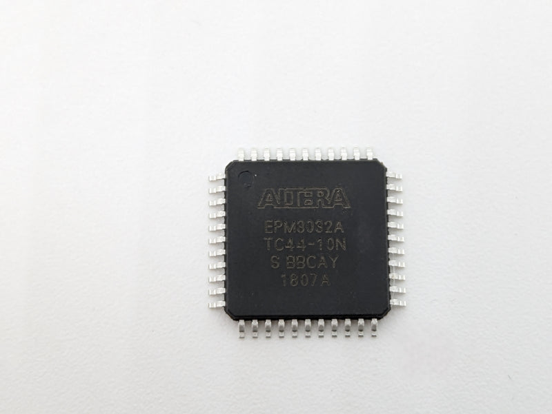 EPM3032ATC44-10N