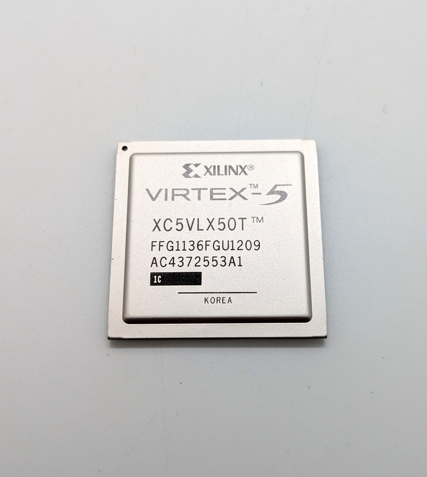 XC5VLX50T-1FFG1136C