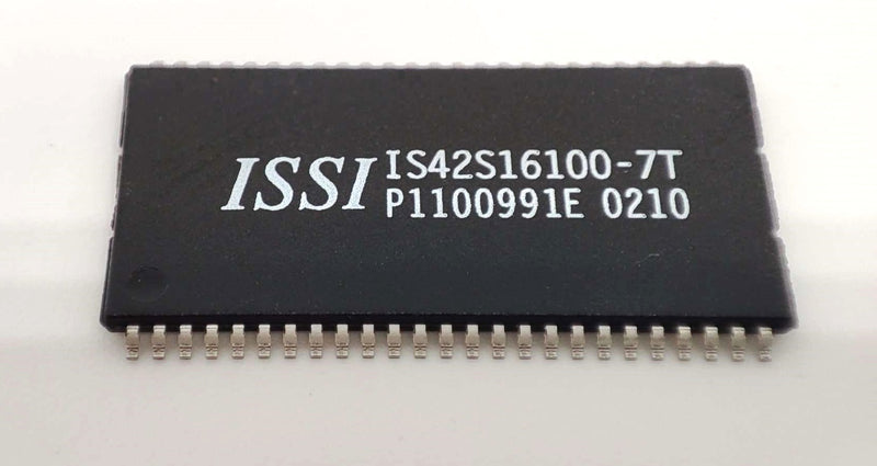 IS42S16100-7T